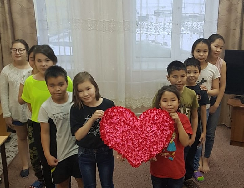 "Горячие сердца", или День волонтера в центре образования