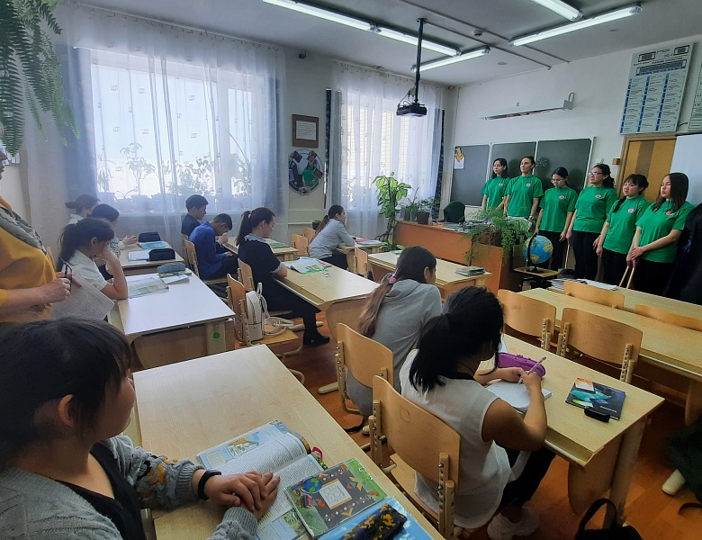 "Земля- слезинка на щеке Вселенной"