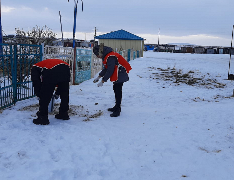 ПЕРВЫЕ НА СТРАЖЕ