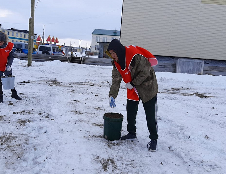 ПЕРВЫЕ НА СТРАЖЕ