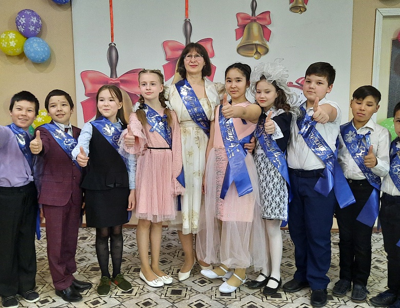 Последний звонок в начальной школе